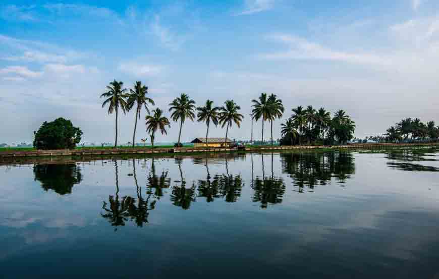 Taxi booking service in kochi price